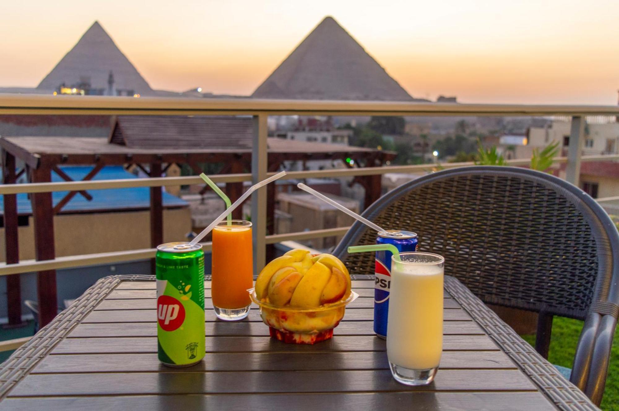 The Pyramids Gate Inn Kafrat al Jabal Exterior foto