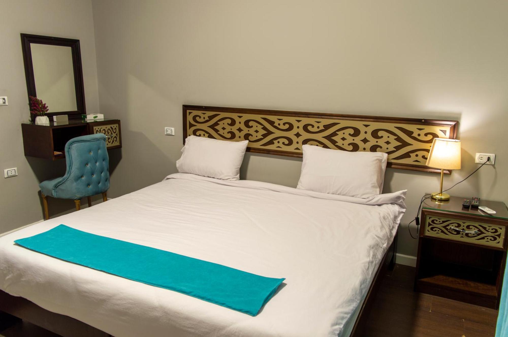 The Pyramids Gate Inn Kafrat al Jabal Exterior foto