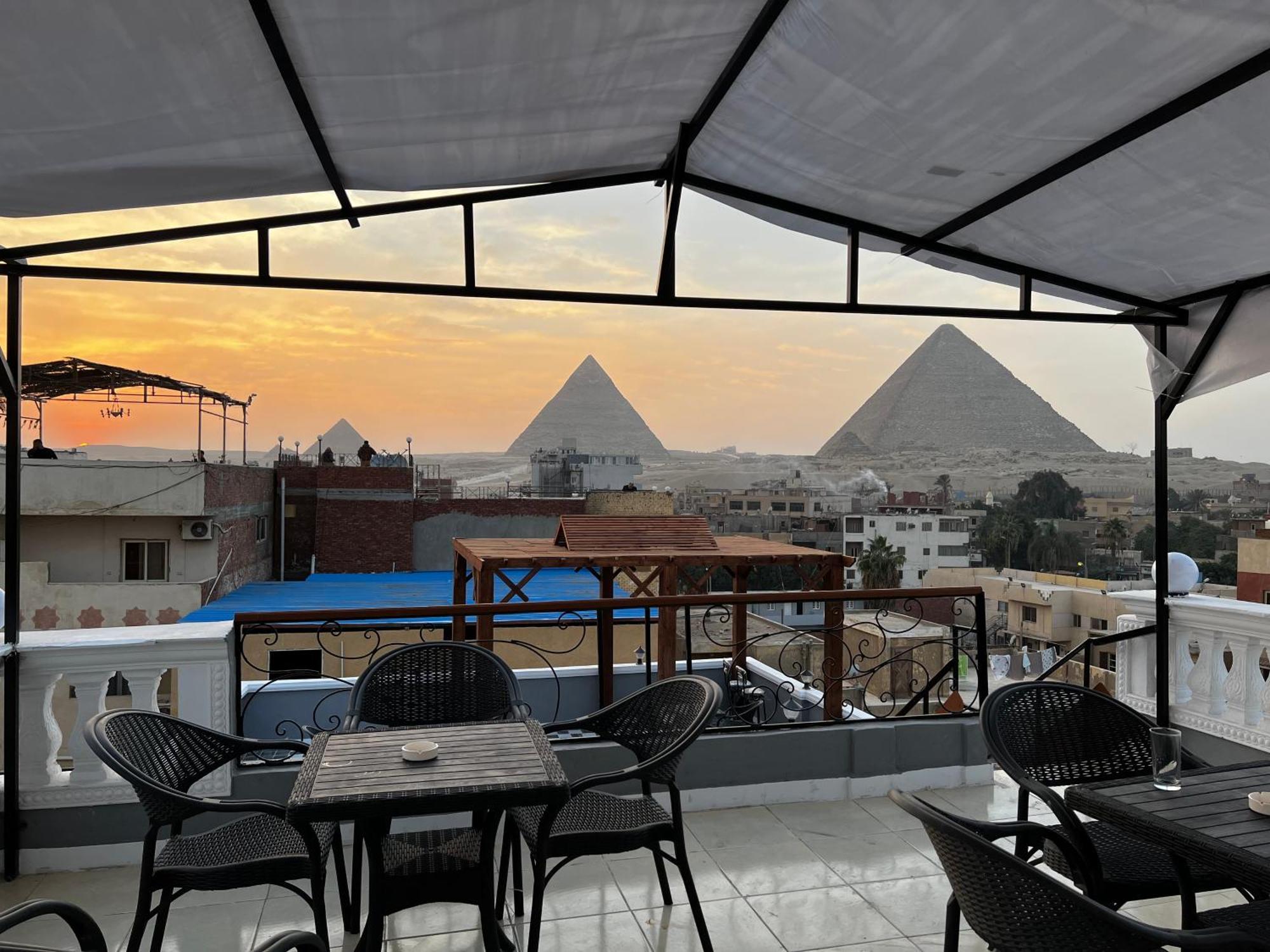 The Pyramids Gate Inn Kafrat al Jabal Exterior foto