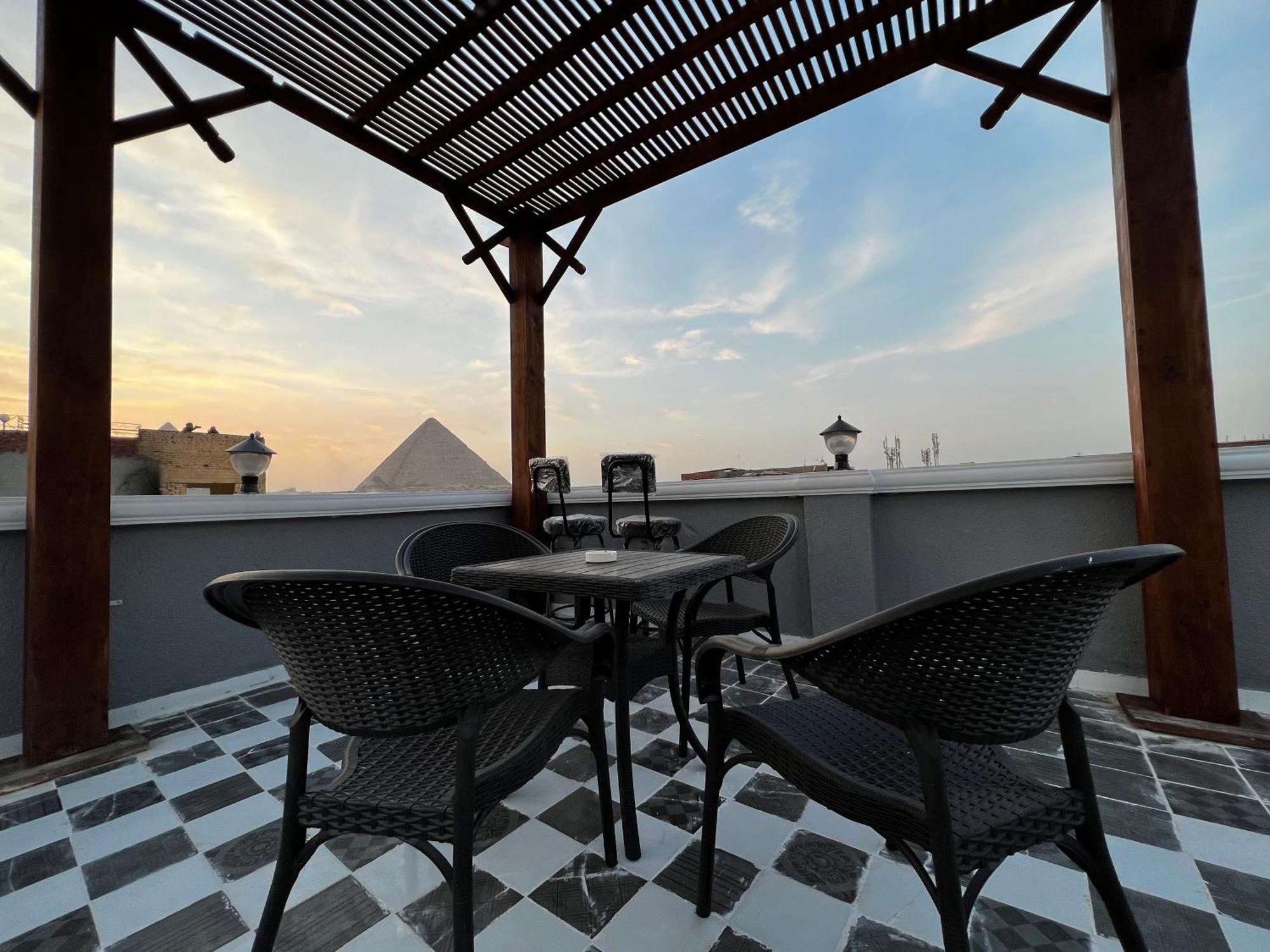 The Pyramids Gate Inn Kafrat al Jabal Exterior foto