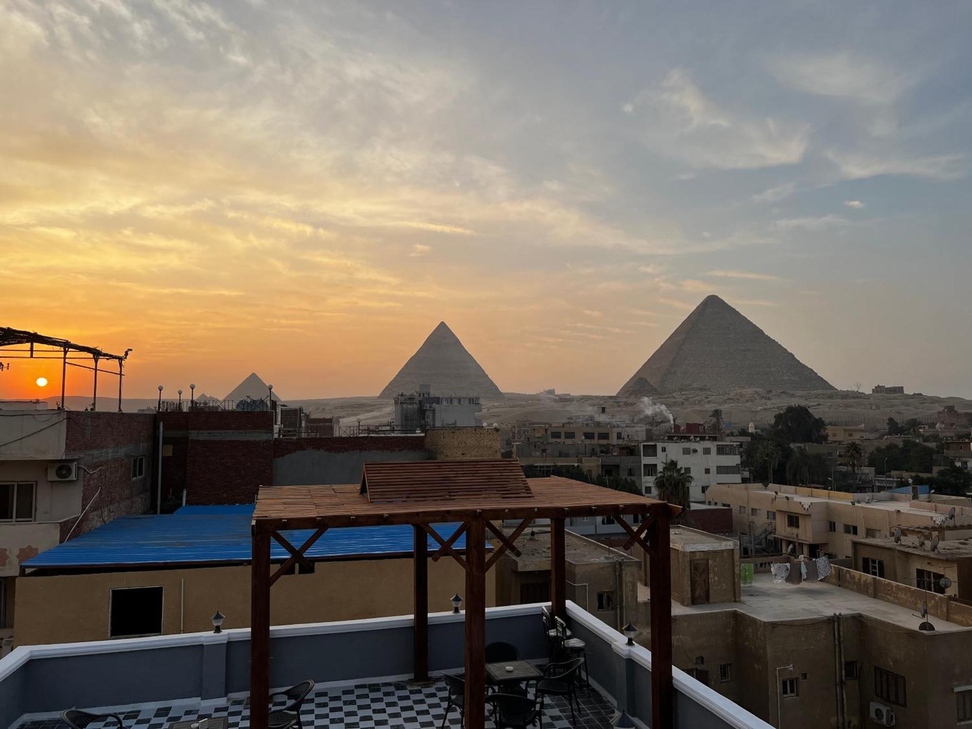 The Pyramids Gate Inn Kafrat al Jabal Exterior foto